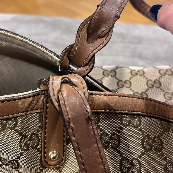Gucci GG Monogram Tote Bag with interior wristlet bag - Picture 8 of 12